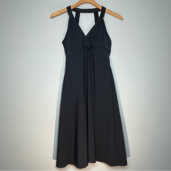 Athleta Dresses & Skirts - ATHLETA Black Hybrid Tank Athletic Dress Tennis V-Neck Padded Bra Size X-Small